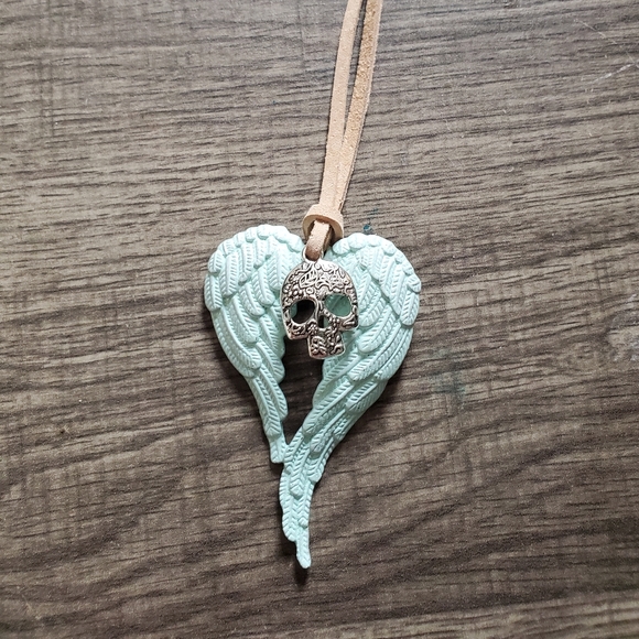 Skull Purse charm Heart Keychain, Keyring, Feather Keychain, Gift Idea f… - Picture 2 of 2